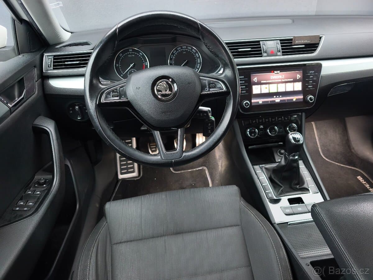 2017 Škoda SUPERB - 10