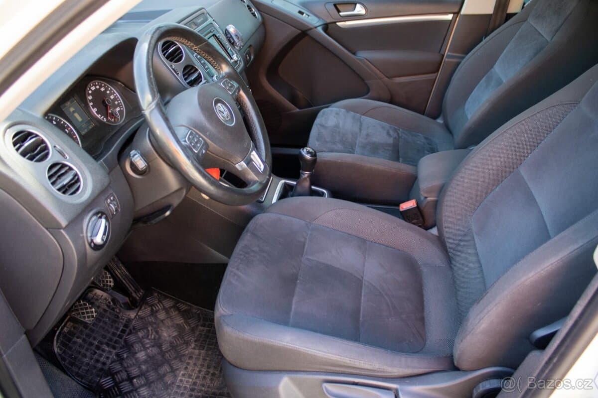 2012 Volkswagen TIGUAN - 10