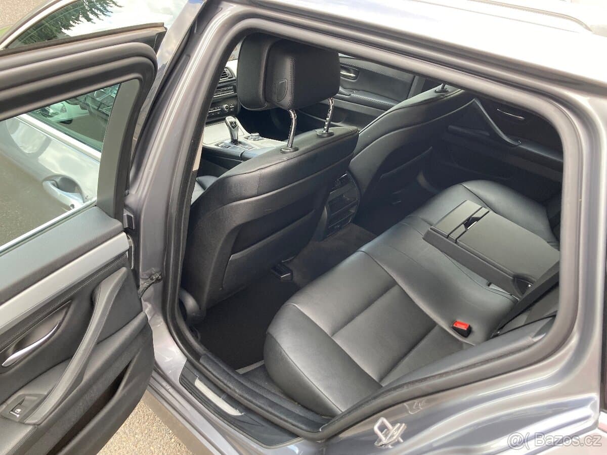 2012 BMW 5-SERIES - 10