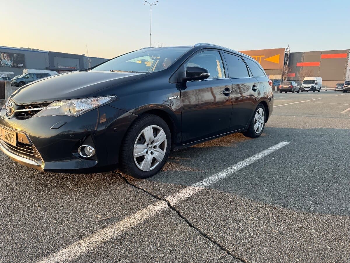 2014 Toyota AURIS - 10