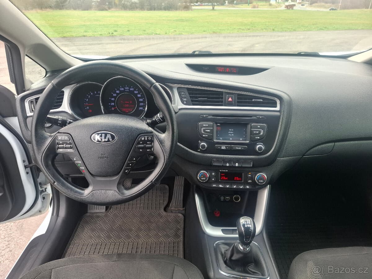 2015 Kia PROCEED - 10