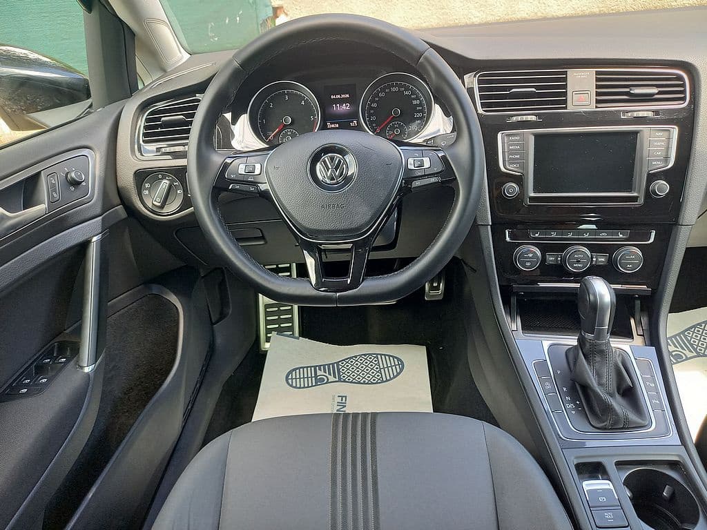 2016 Volkswagen GOLF - 10