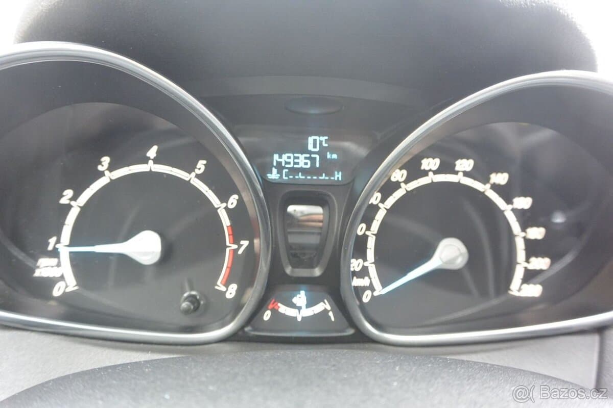 2015 Ford FIESTA - 10