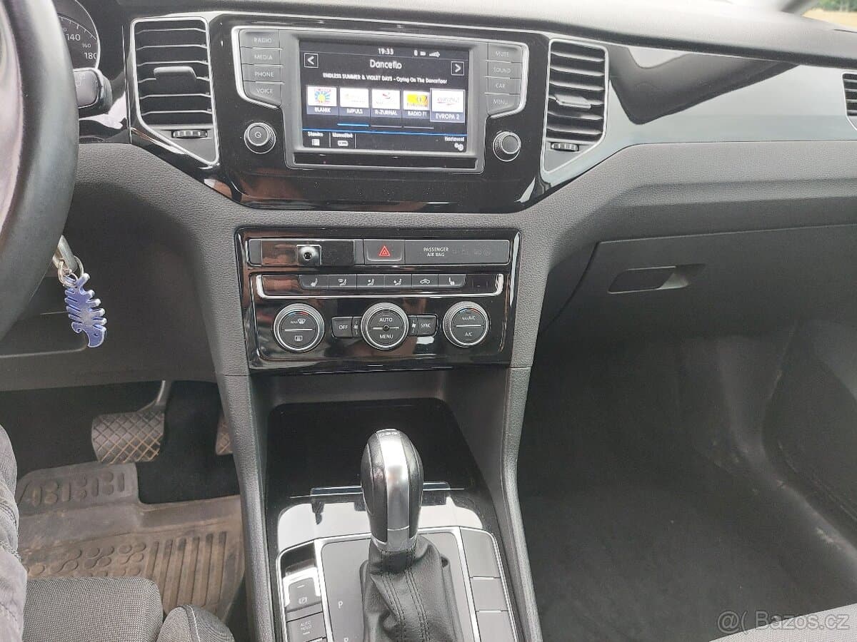 2016 Volkswagen GOLF - 10