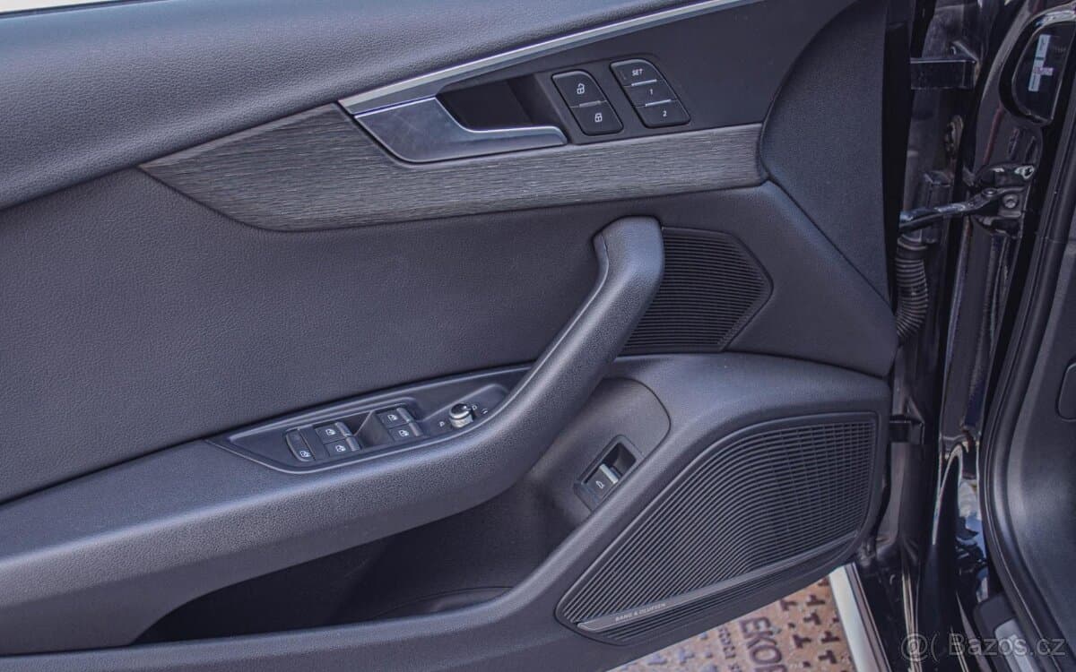 2017 Audi A4 - 10