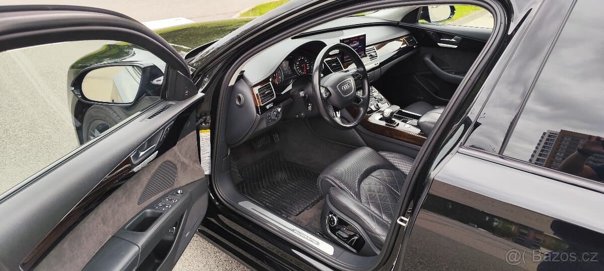 2017 Audi A8 - 10