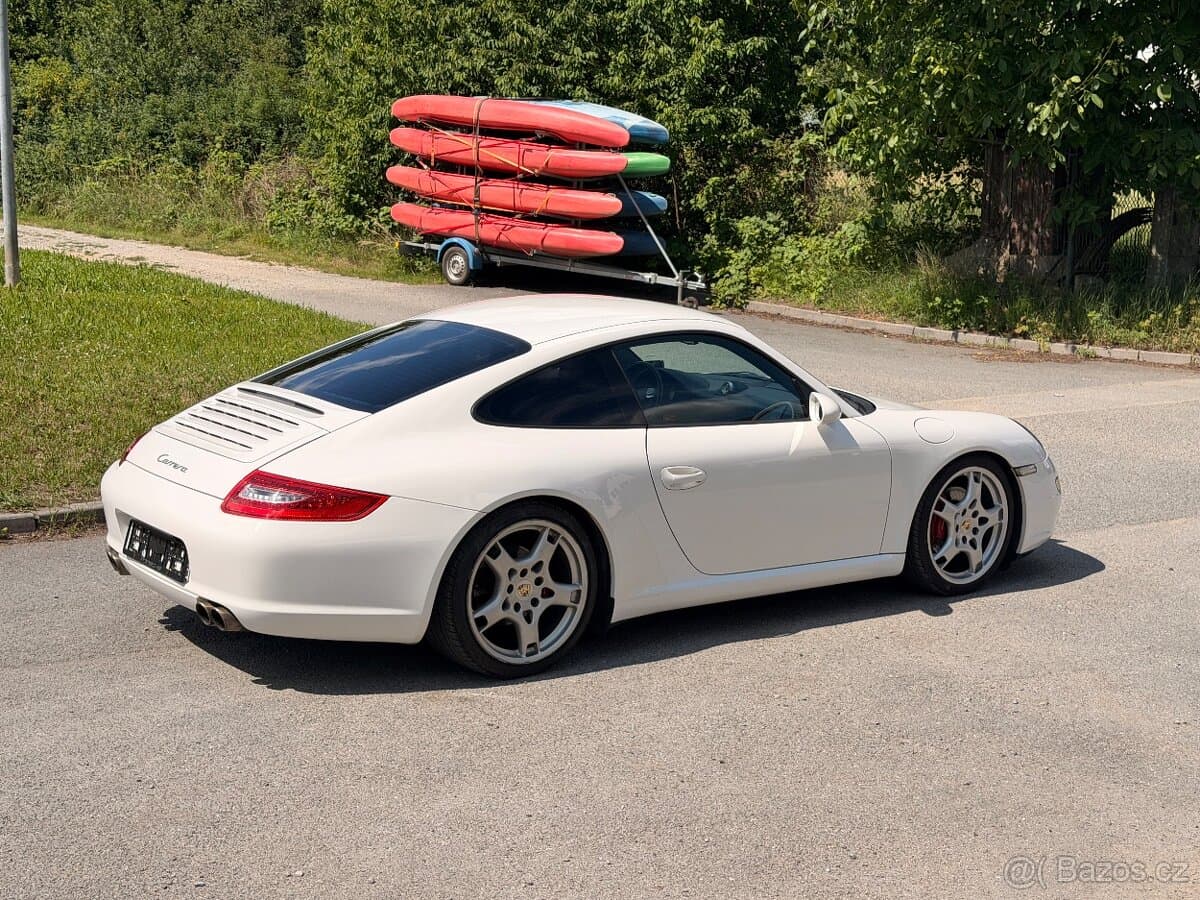 2004 Porsche 911 - 10