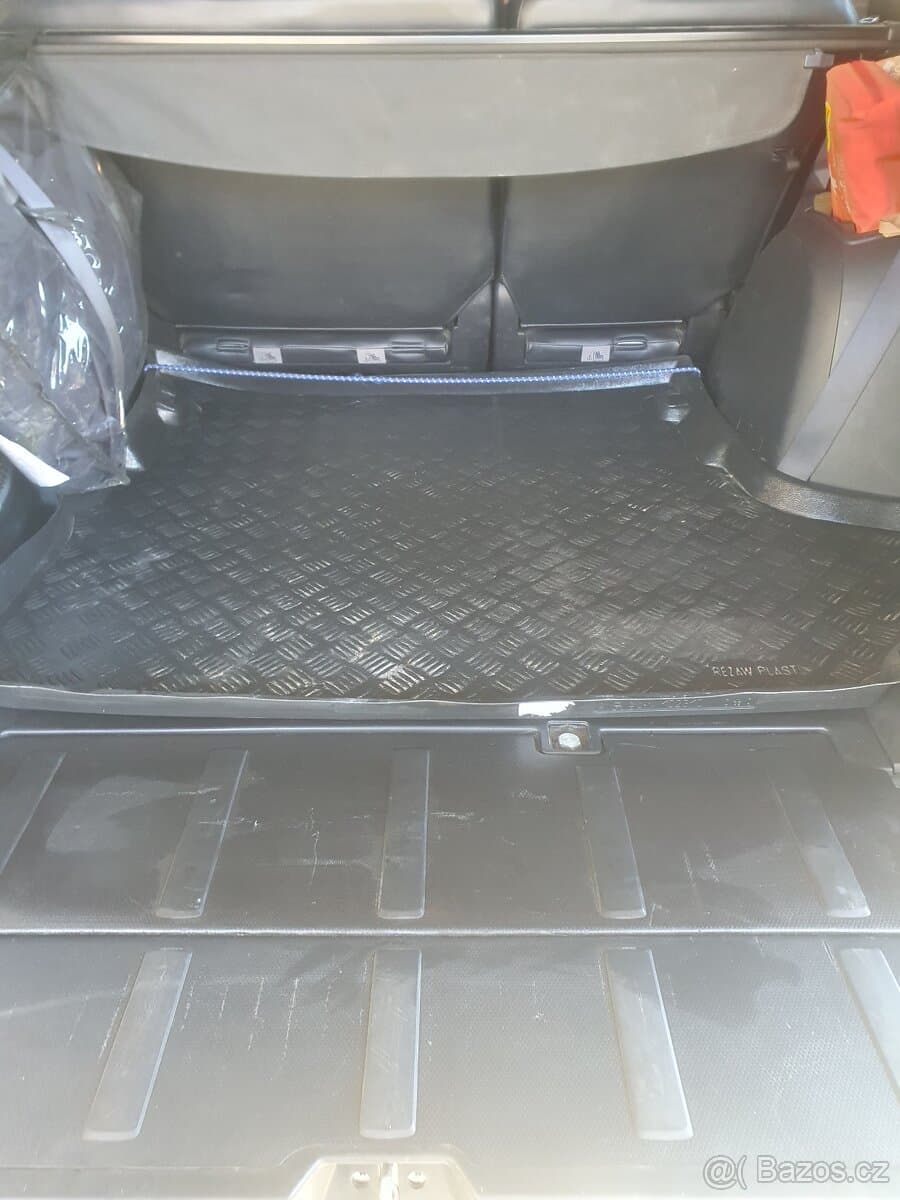 2011 Mitsubishi OUTLANDER - 10