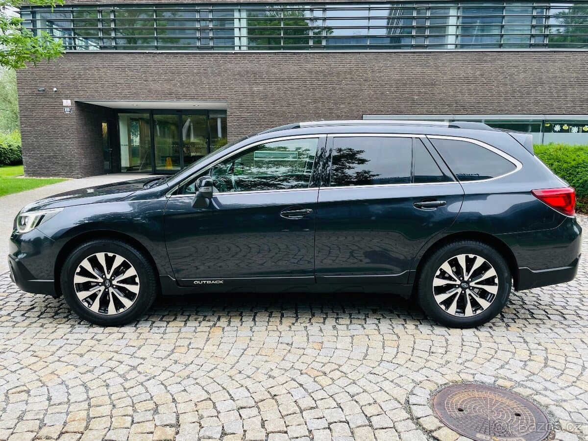 2017 Subaru OUTBACK - 10