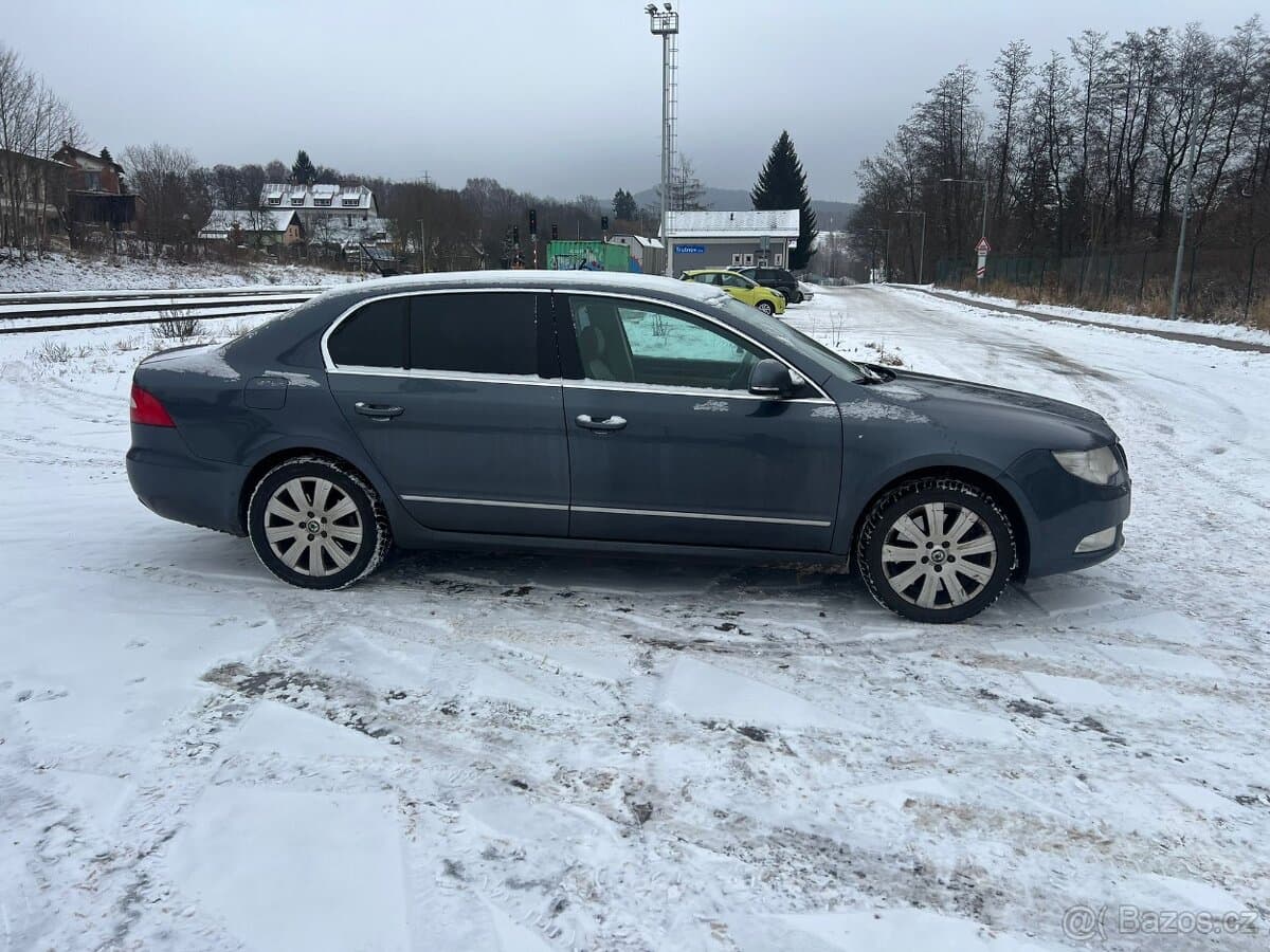 2009 Škoda SUPERB - 10