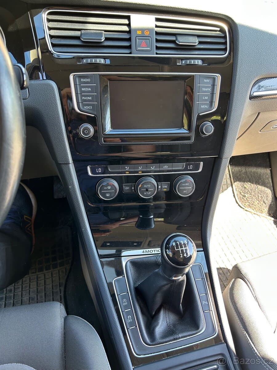 2013 Volkswagen GOLF - 10