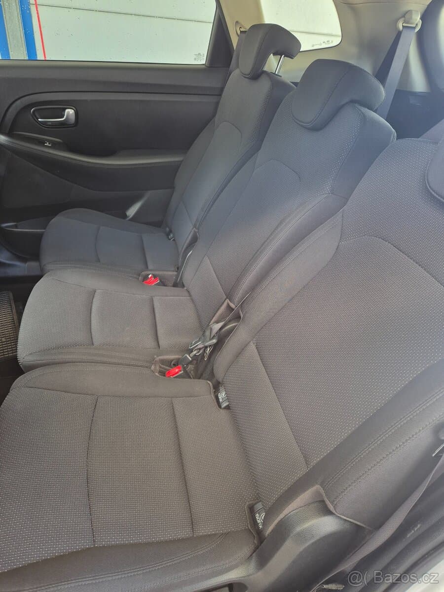 2015 Kia CARENS - 10