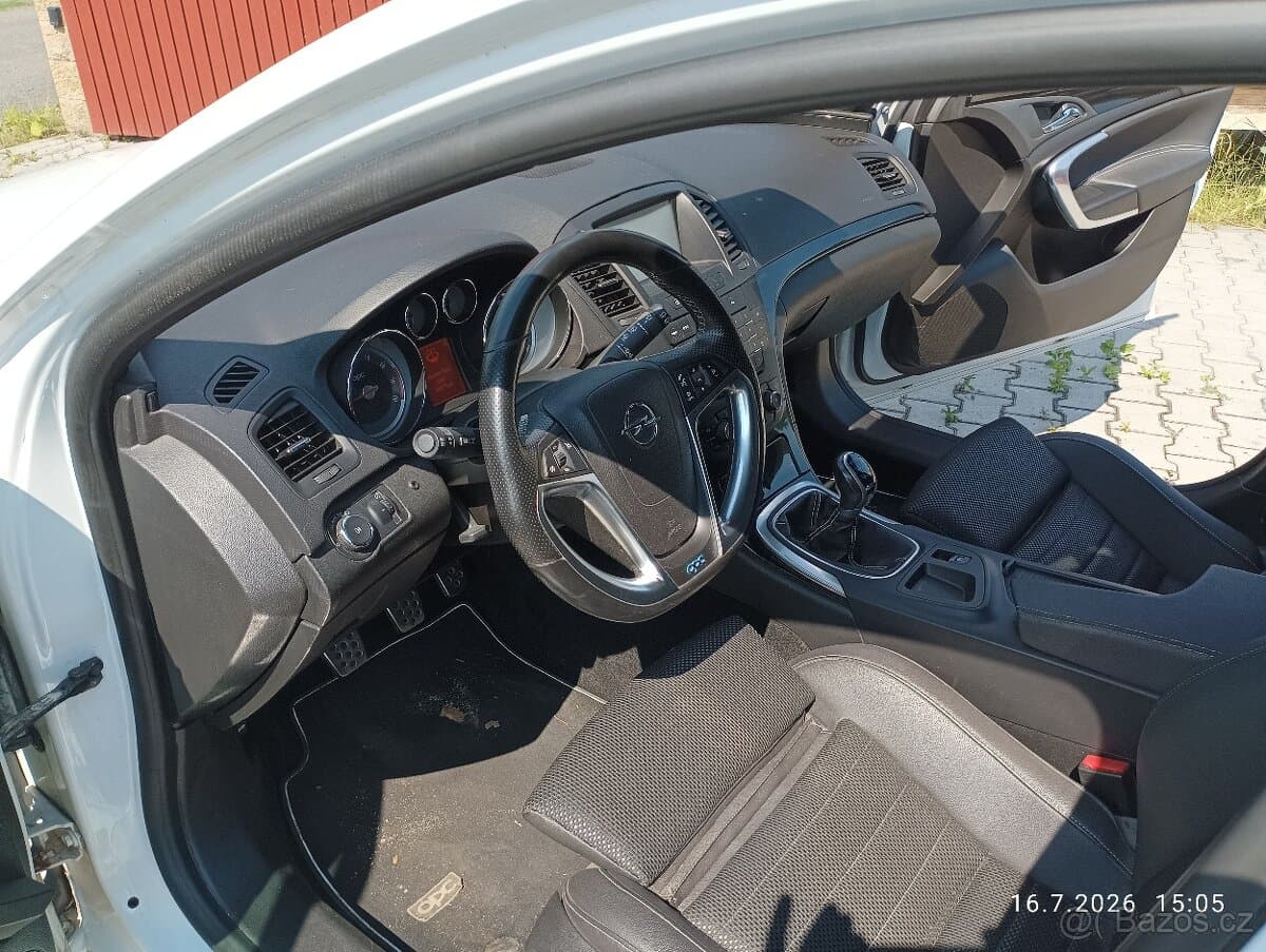 2011 Opel INSIGNIA - 10