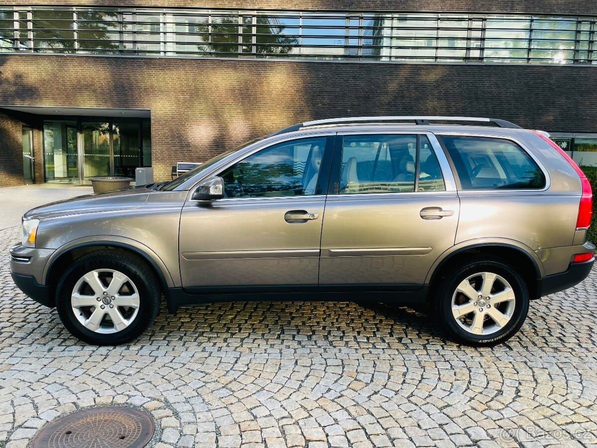 2011 Volvo XC90 - 10