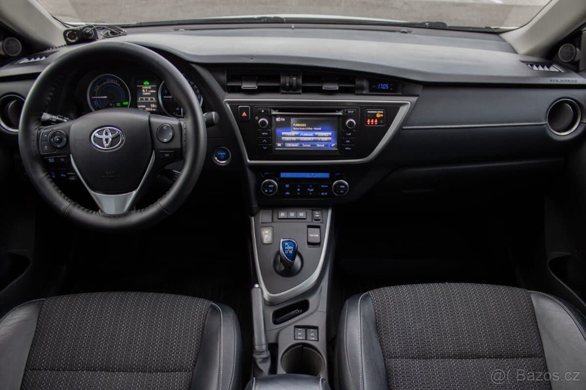 2014 Toyota AURIS - 10
