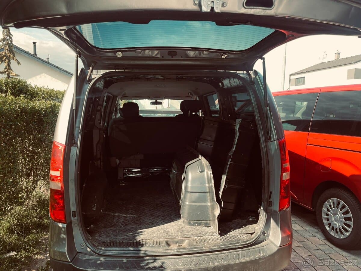 2009 Hyundai H-1 - 10