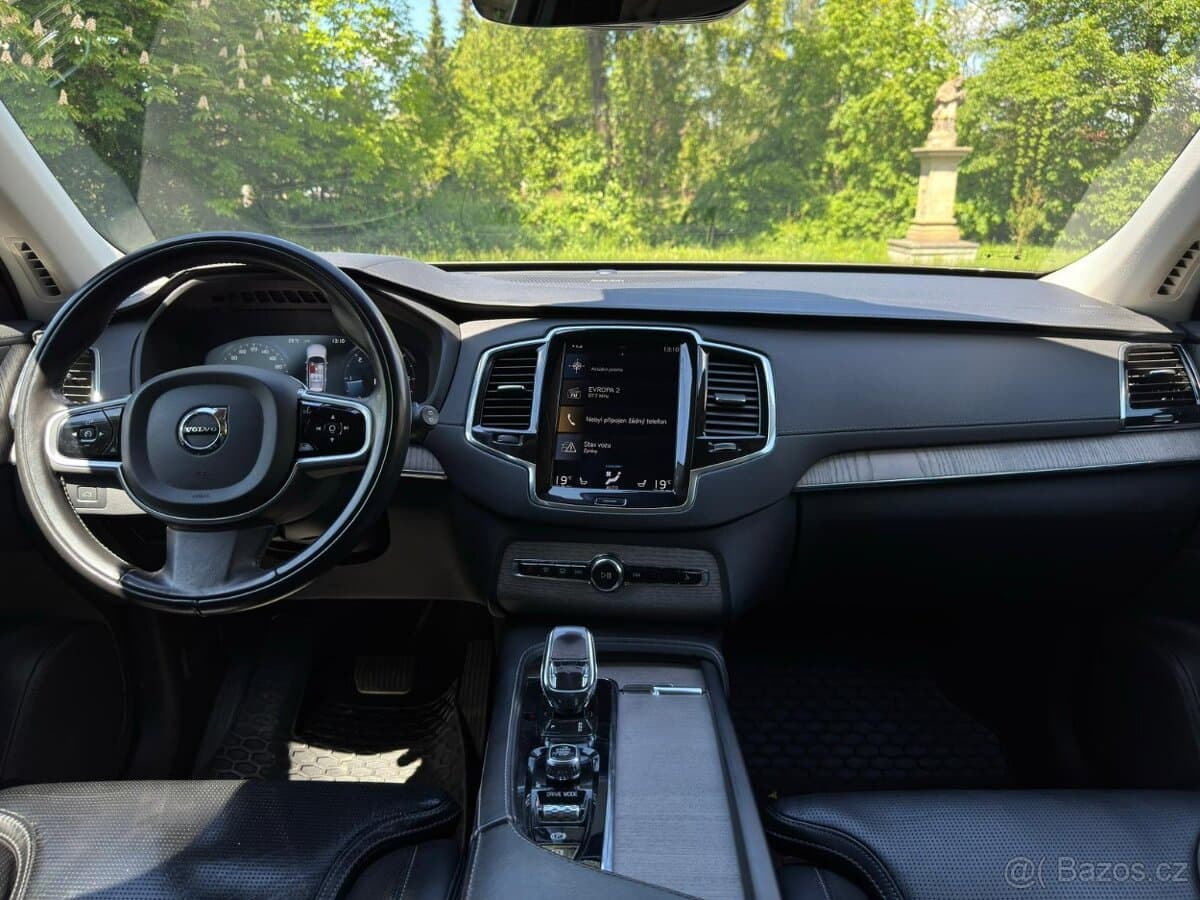 2021 Volvo XC90 - 10