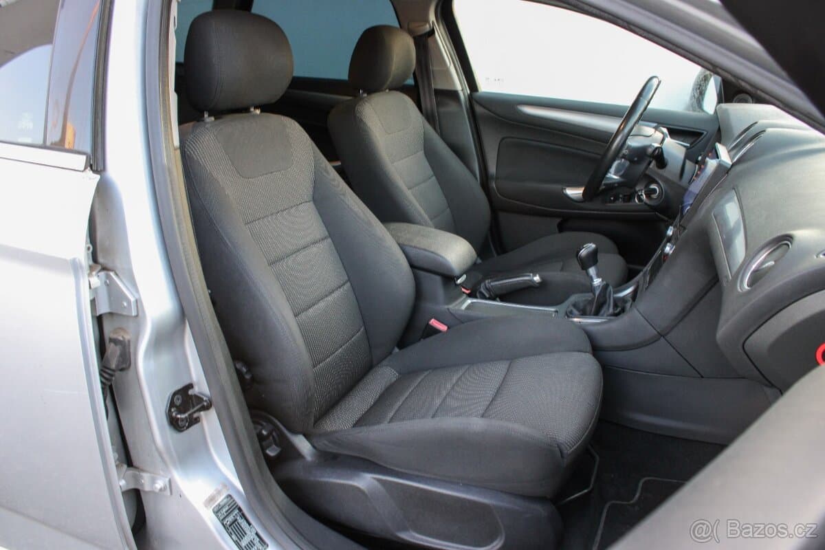 2011 Ford MONDEO - 10