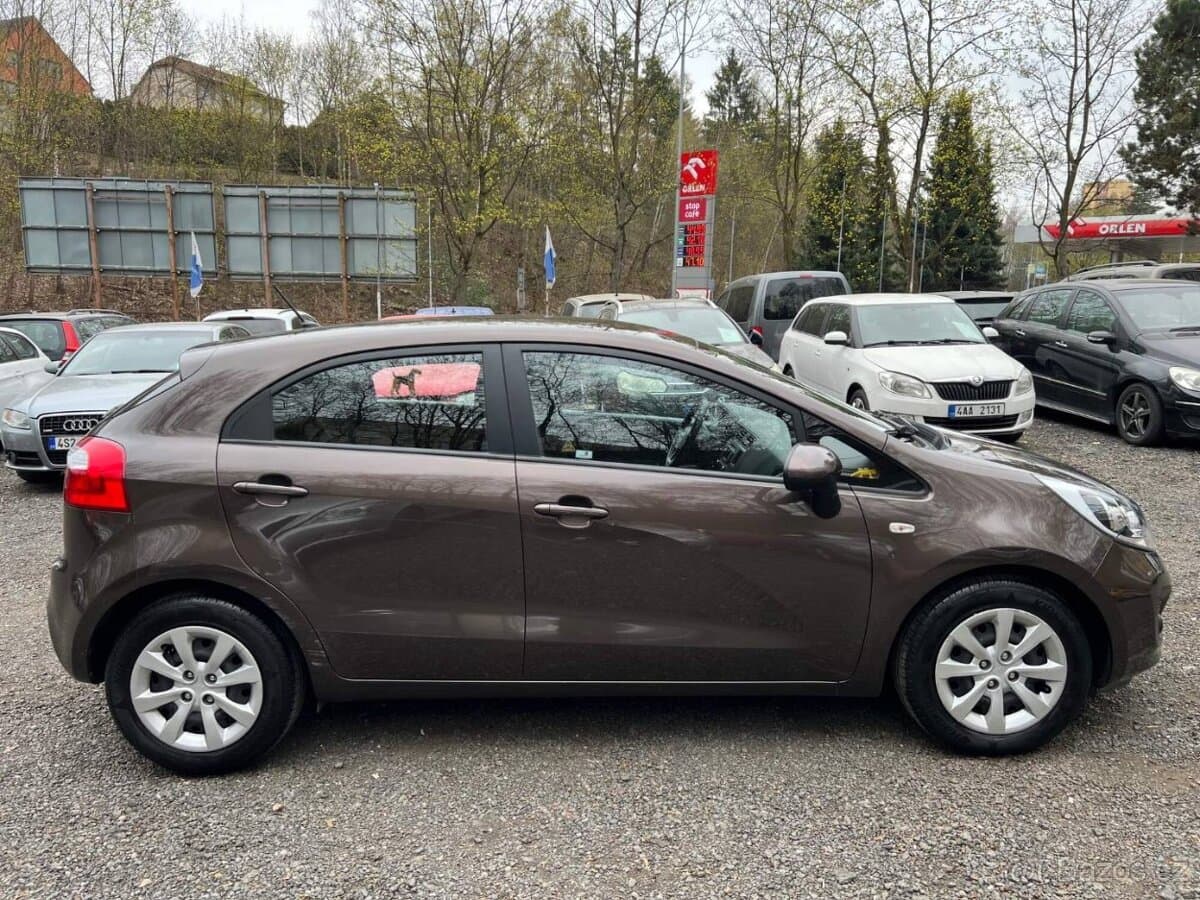 2011 Kia RIO - 10