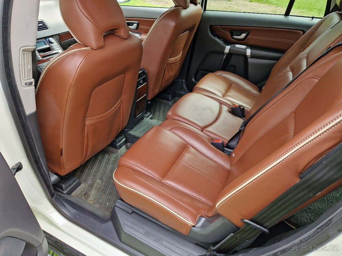 2010 Volvo XC90 - 10