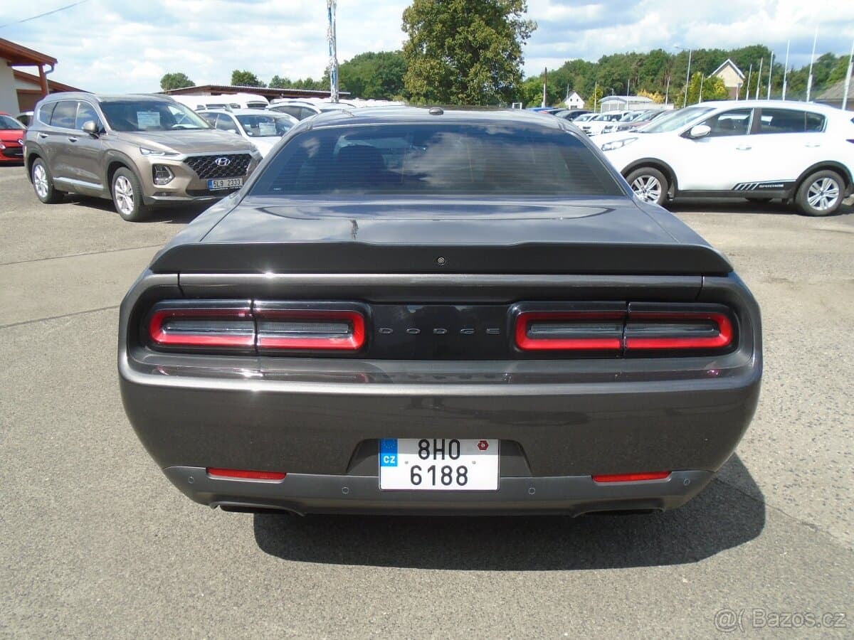 2021 Dodge CHALLENGER - 10