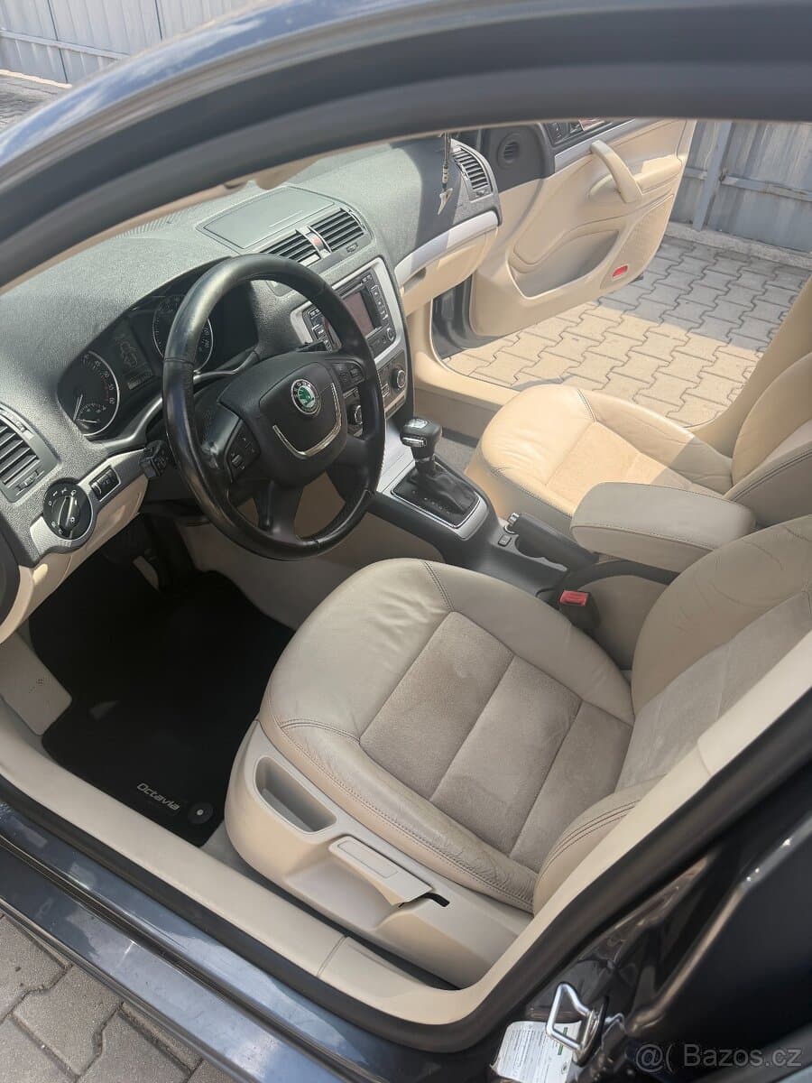 Škoda OCTAVIA - 10