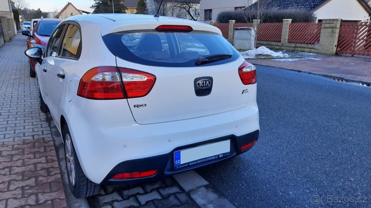 2013 Kia RIO - 10