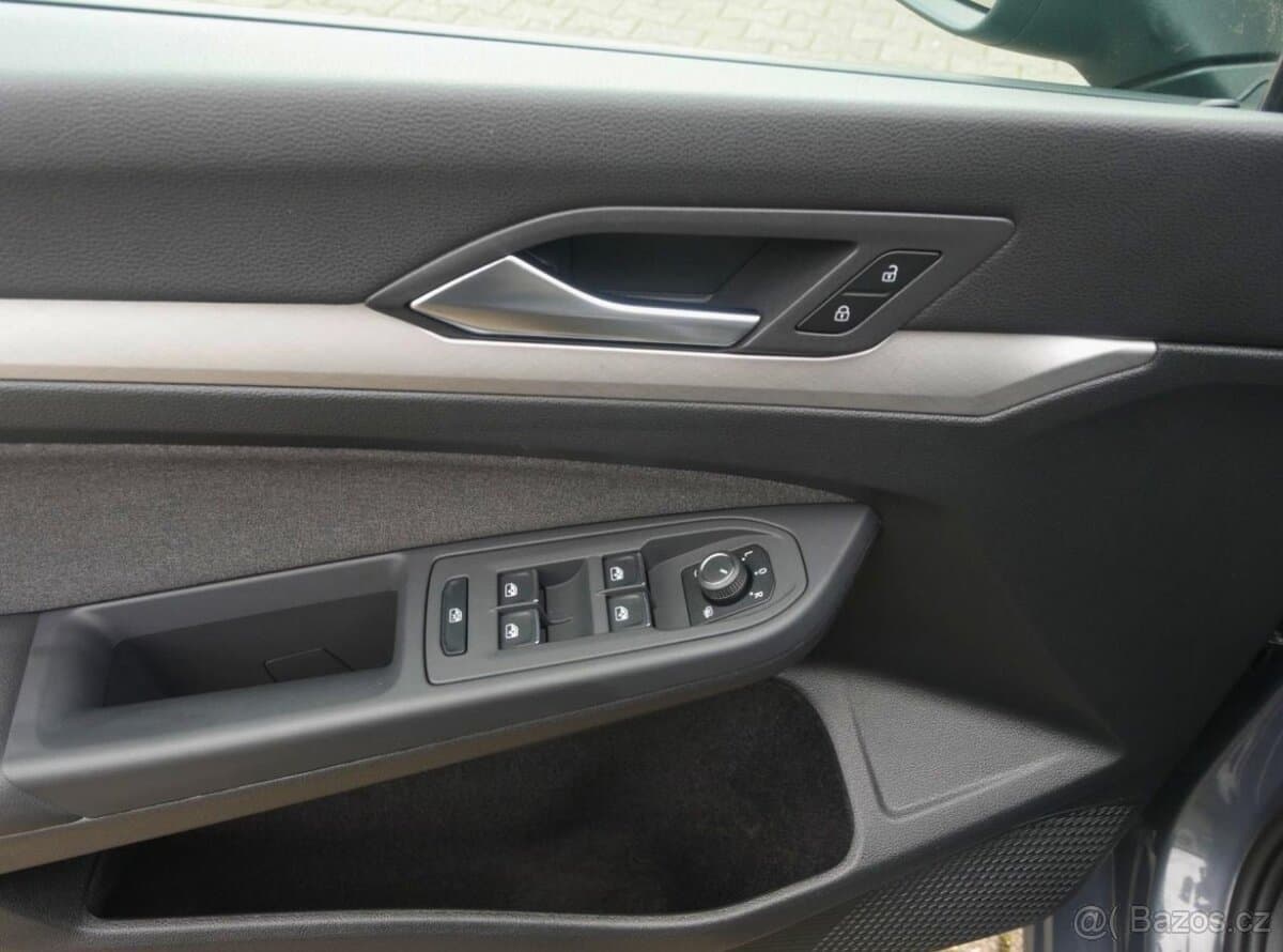 2024 Volkswagen GOLF - 10