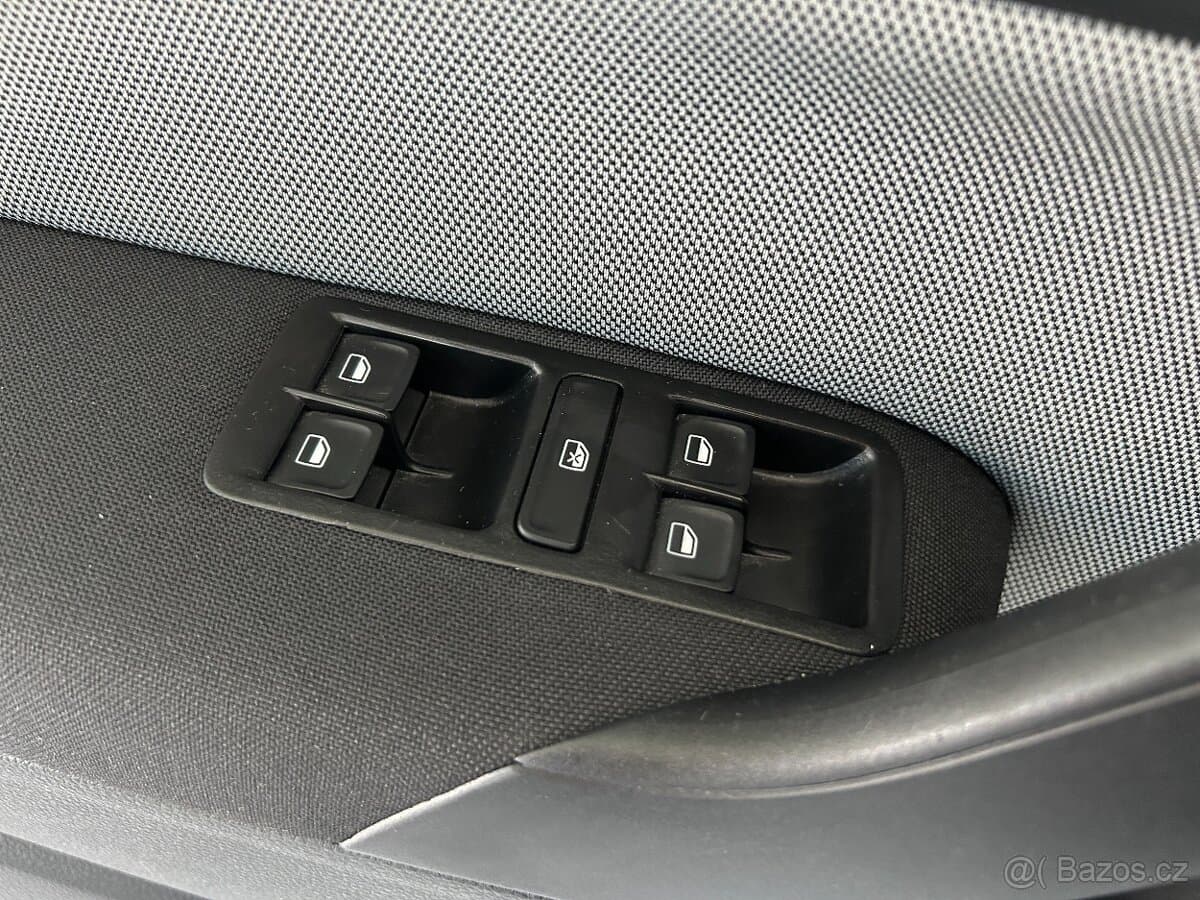 2016 Volkswagen POLO - 10