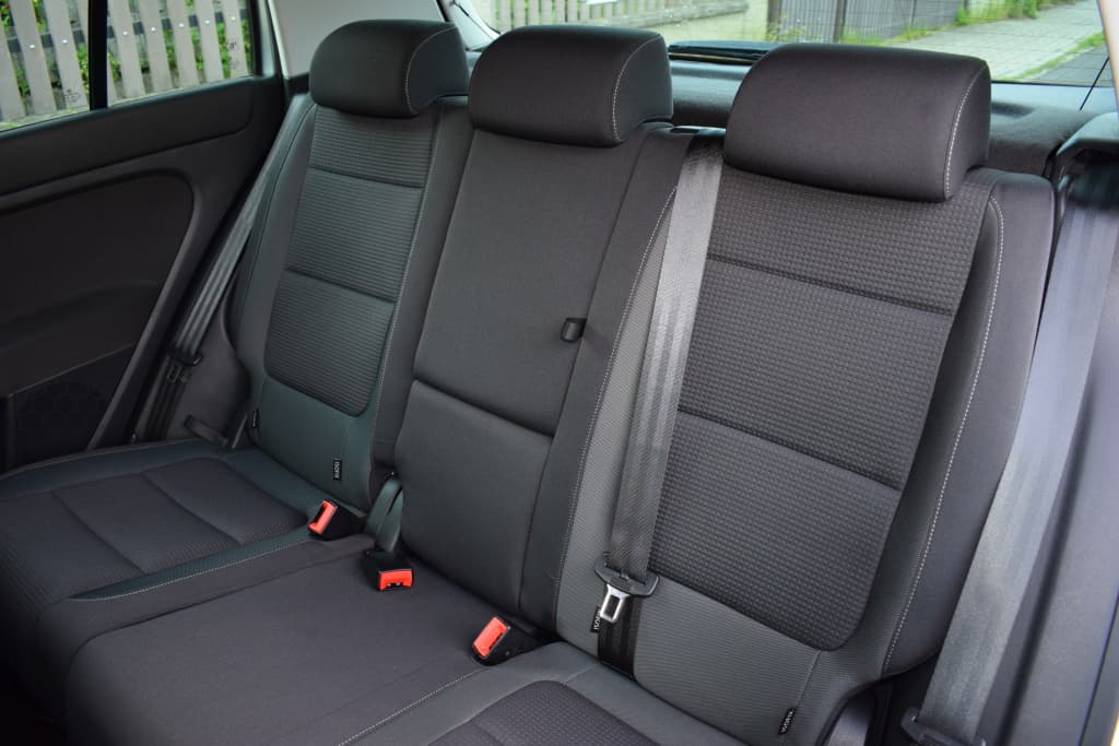 2010 Volkswagen GOLF - 10