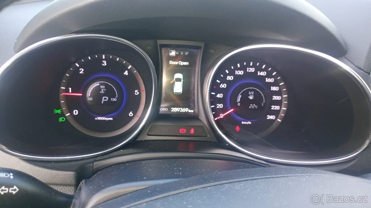 2016 Hyundai SANTA FE - 10