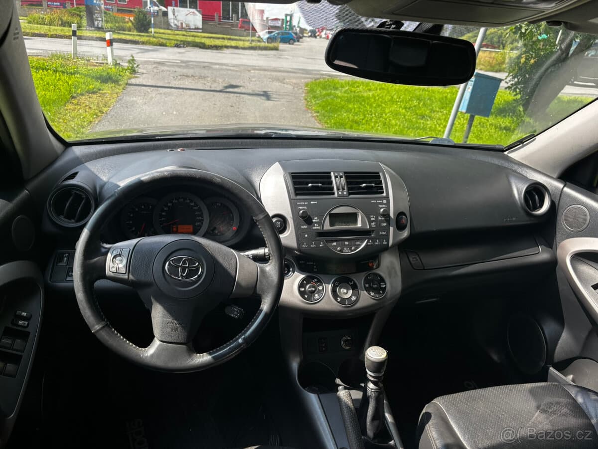 2006 Toyota RAV4 - 10