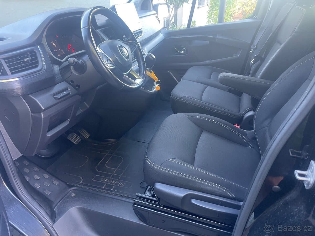 2022 Renault TRAFIC - 10