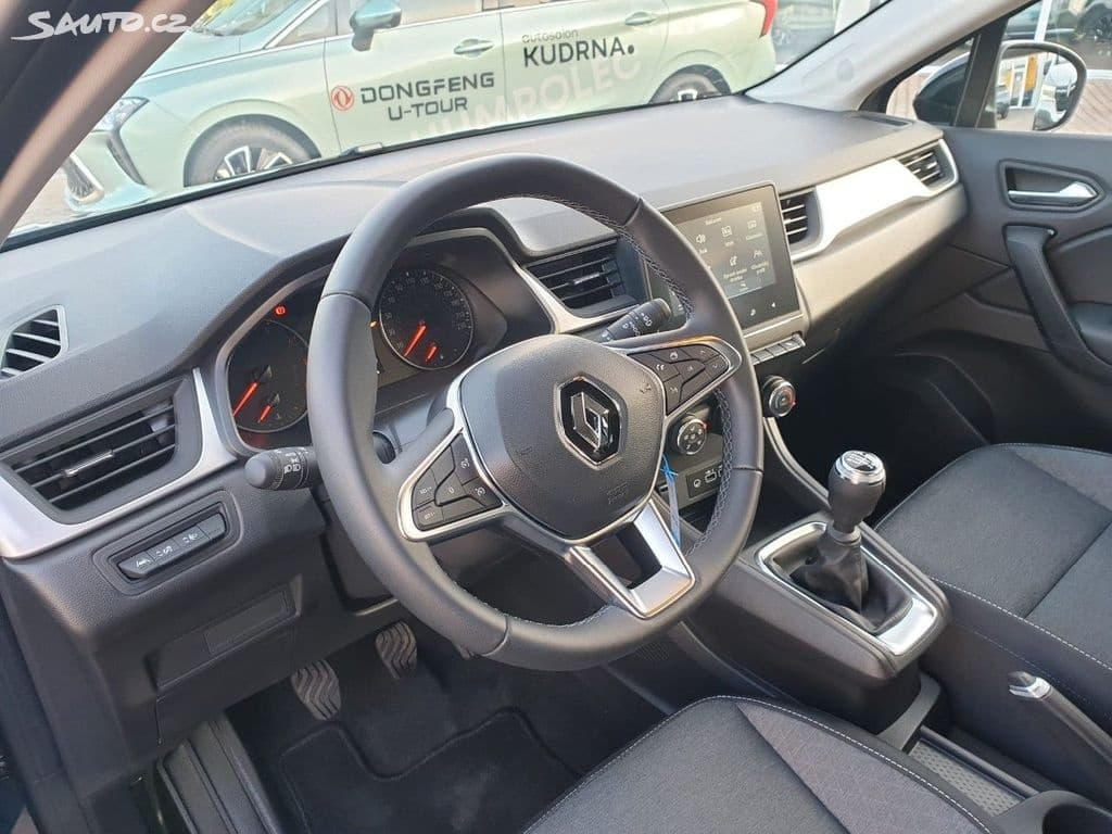 2023 Renault CAPTUR - 10