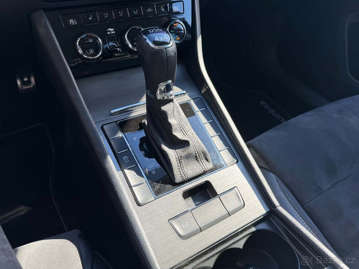2022 Škoda SUPERB - 10
