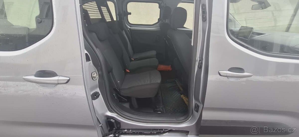 2022 Opel COMBO - 10