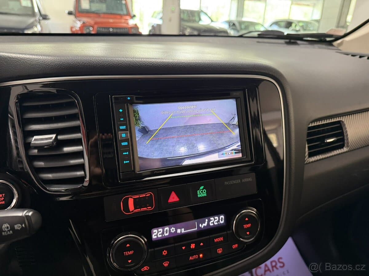2017 Mitsubishi OUTLANDER - 10