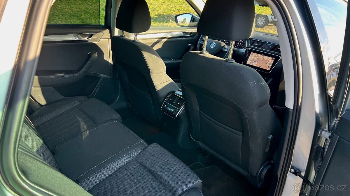 2020 Škoda SUPERB - 10