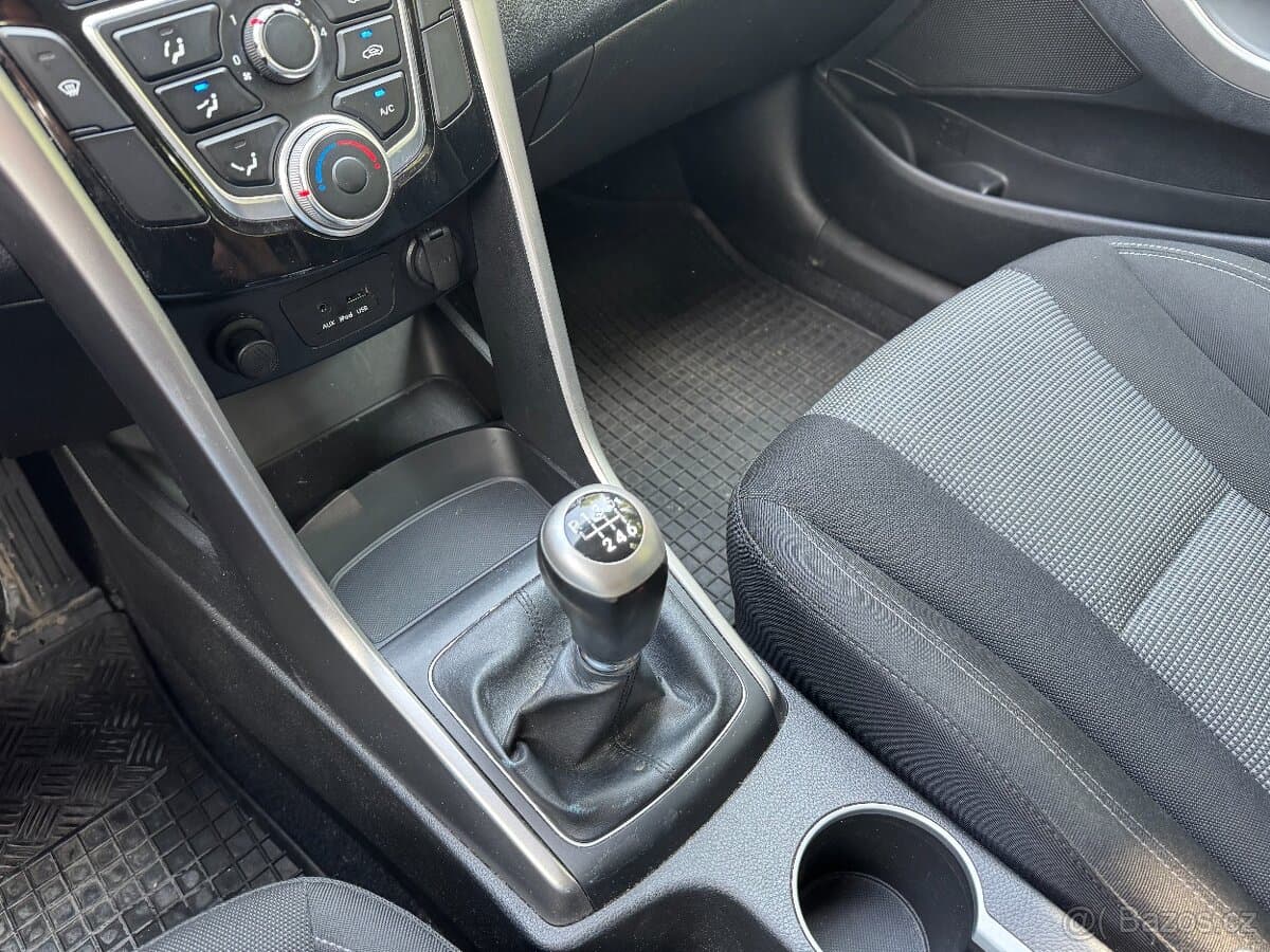 2013 Hyundai i30 - 10