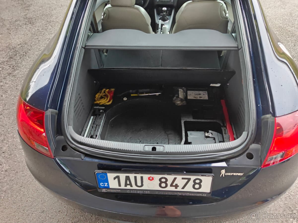 2006 Audi TT - 10