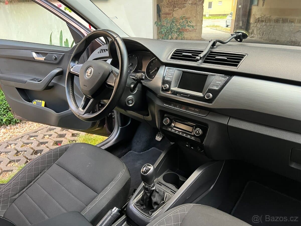 2015 Škoda FABIA - 10