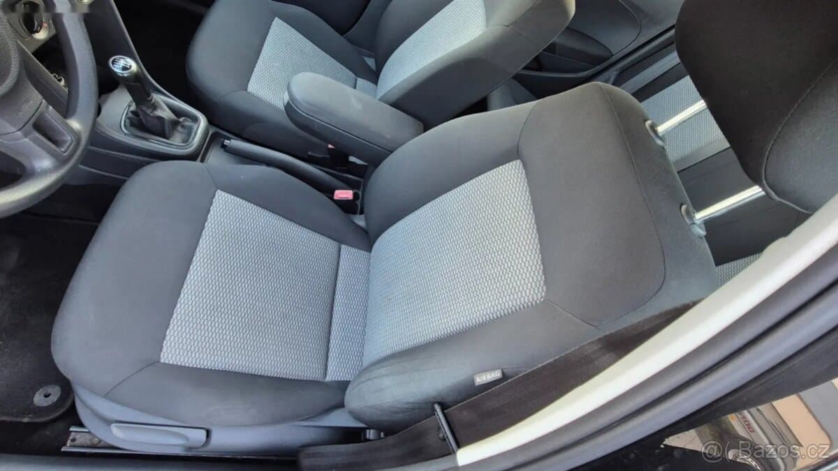 2012 Volkswagen POLO - 10