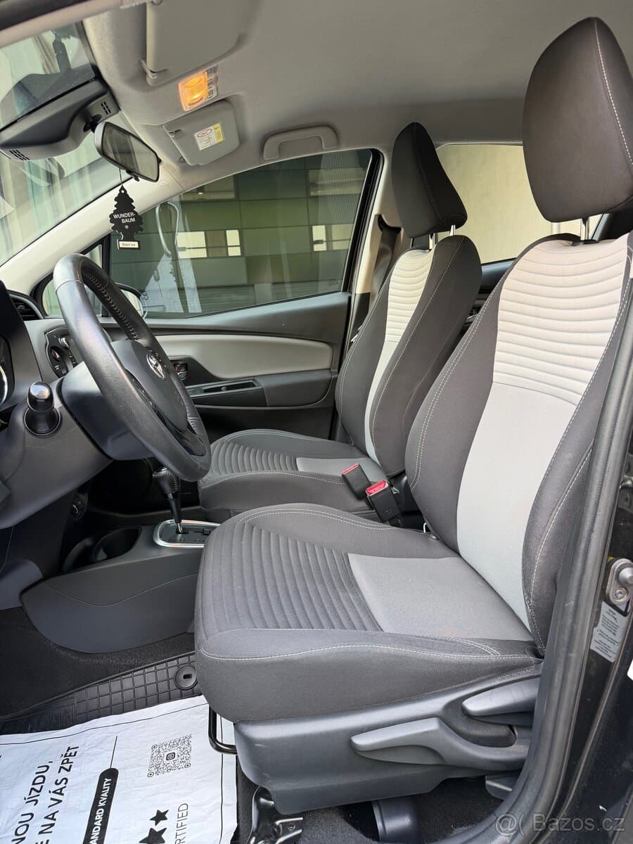 2018 Toyota YARIS - 10