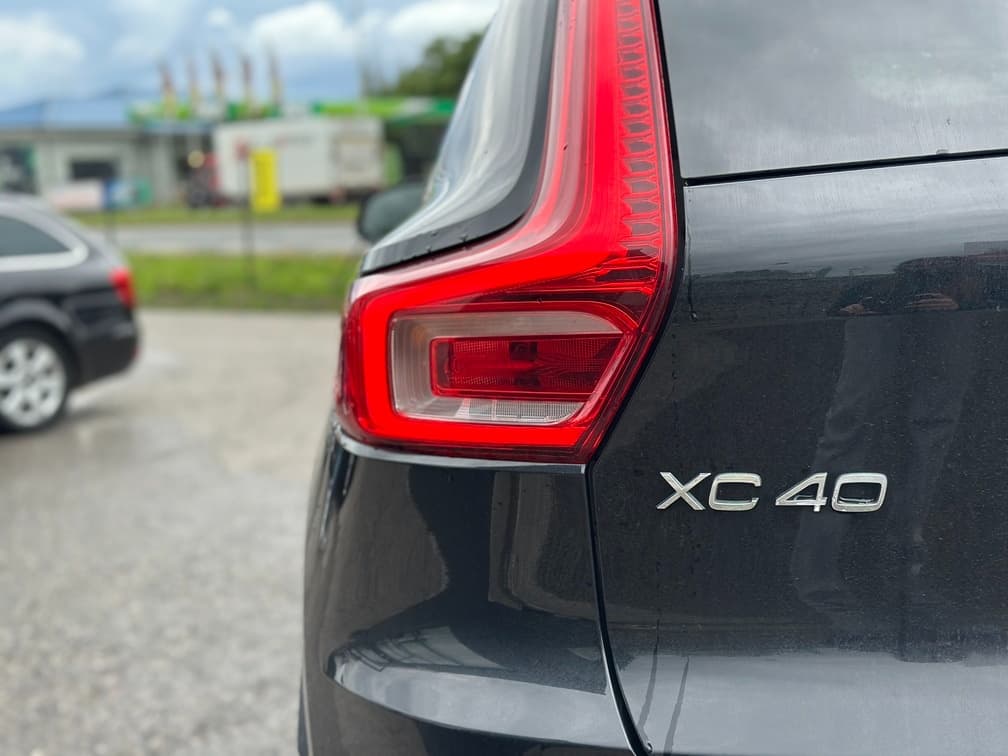 2019 Volvo XC40 - 10