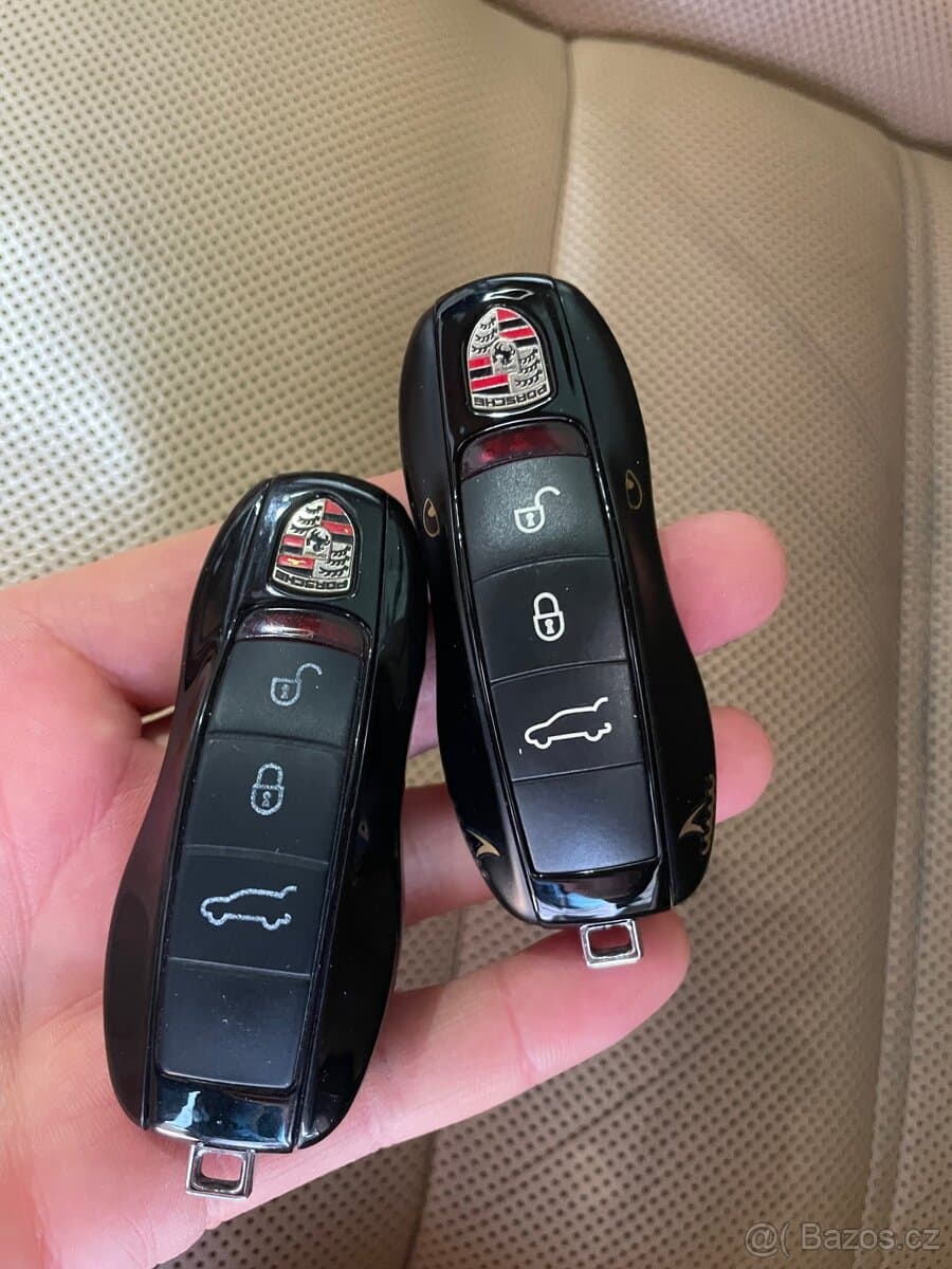 2012 Porsche CAYENNE - 10