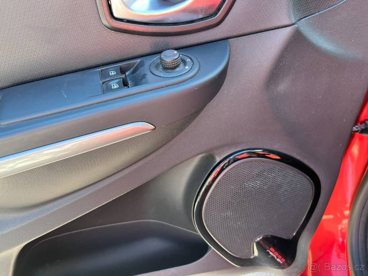 2016 Renault CLIO - 10