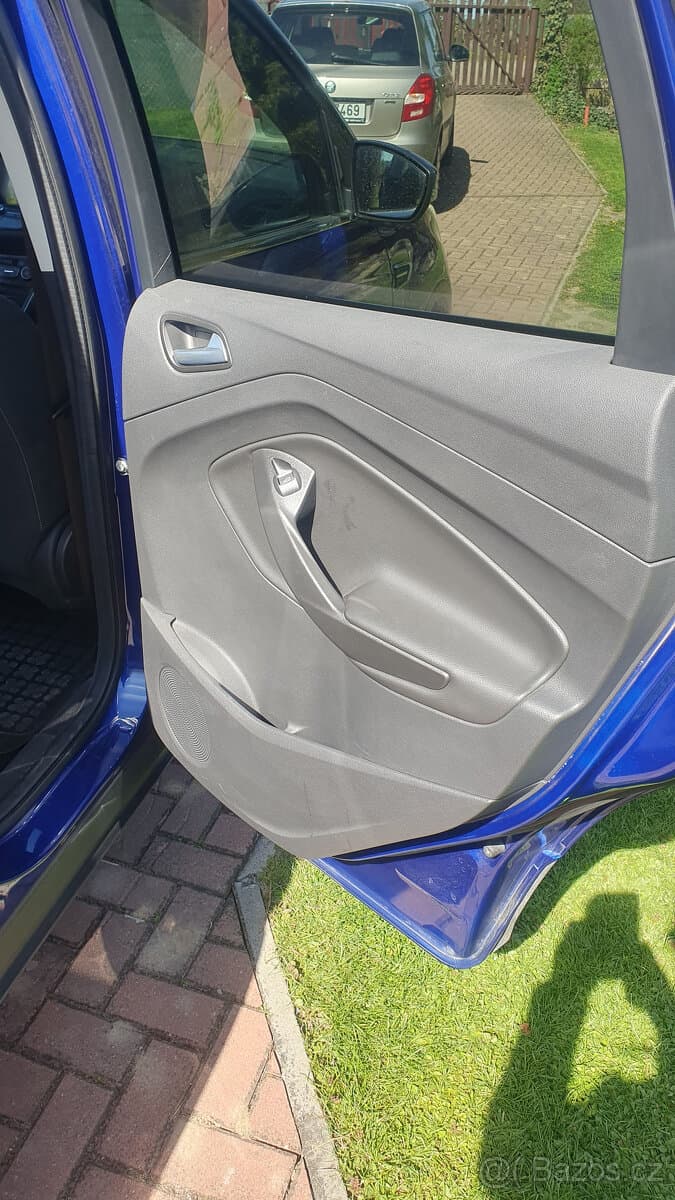 2017 Ford KUGA - 10
