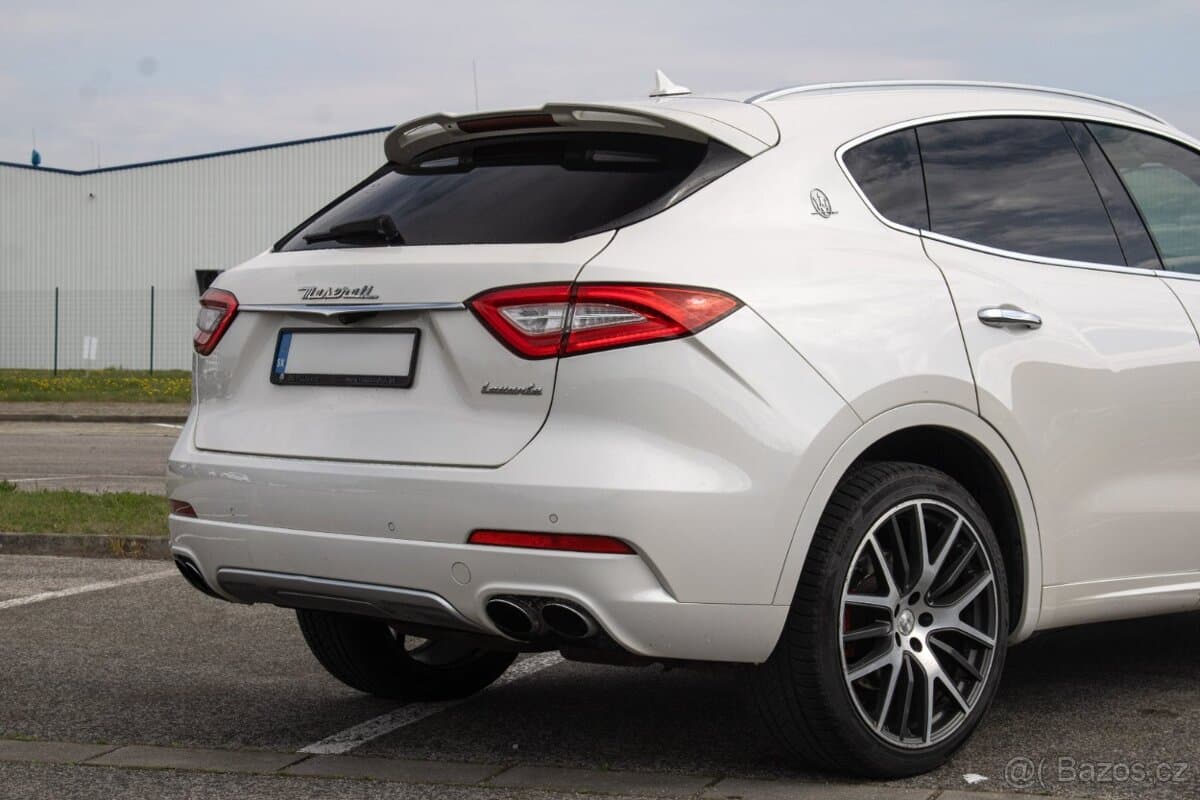 2016 Maserati LEVANTE - 10