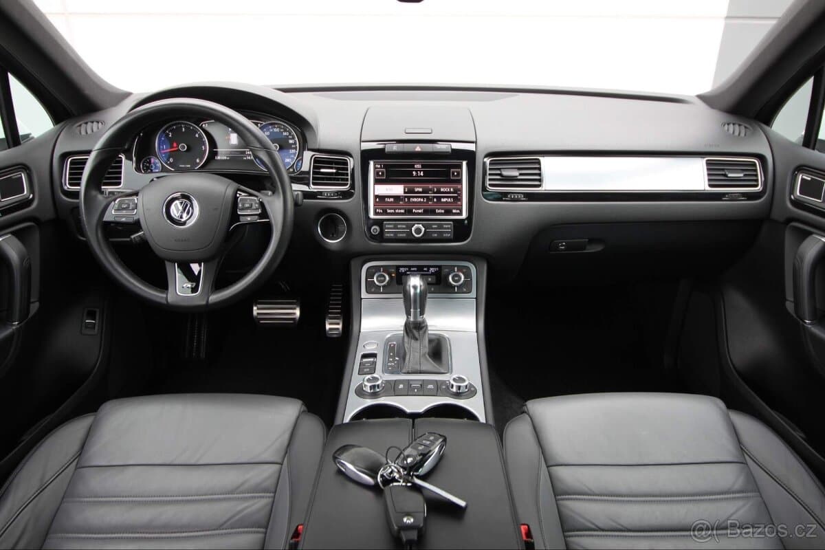 2013 Volkswagen TOUAREG - 10