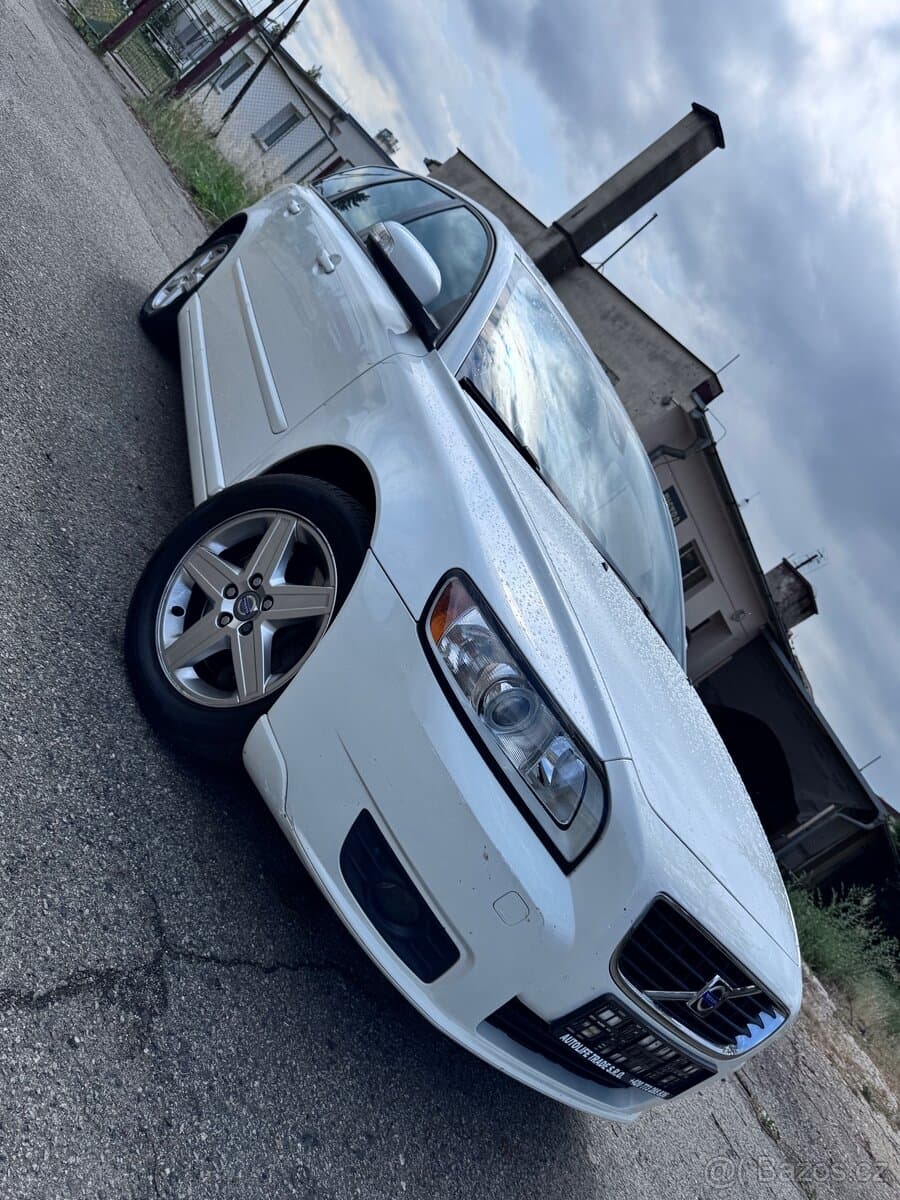 2008 Volvo V50 - 10